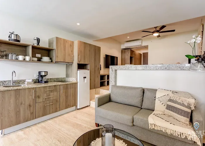 Chic With Roof Pool & Gym Near 5th & Appartement *