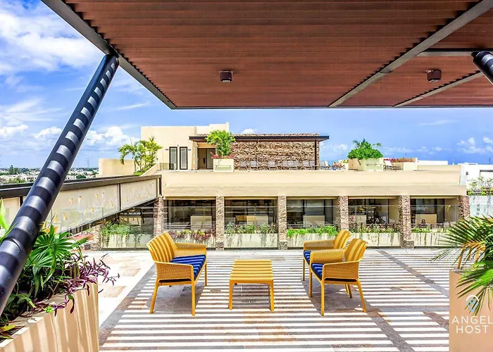 Chic With Roof Pool & Gym Near 5th &