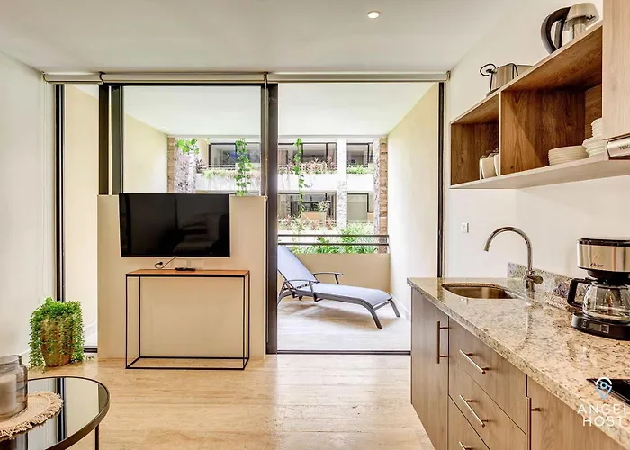 Chic With Roof Pool & Gym Near 5th & Appartement