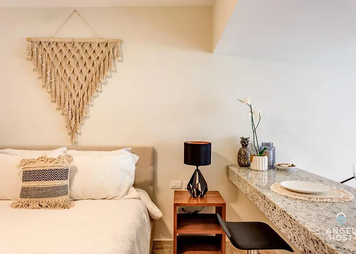 Chic With Roof Pool & Gym Near 5th & Appartement