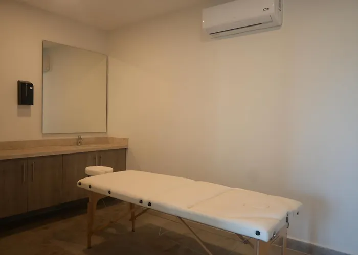 Chic With Roof Pool & Gym Near 5th & Appartement