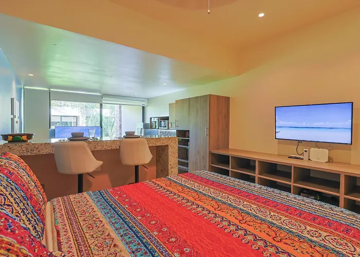 Chic With Roof Pool & Gym Near 5th & Appartement