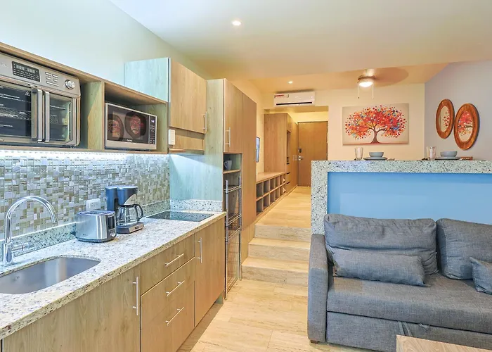 Chic With Roof Pool & Gym Near 5th & *