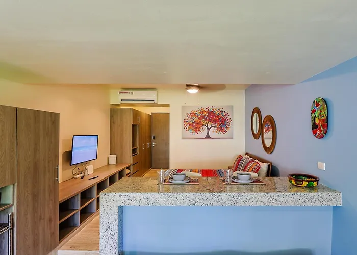 Chic With Roof Pool & Gym Near 5th & * Playa del Carmen