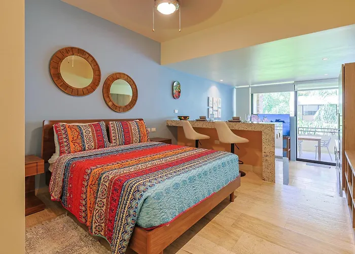 Chic With Roof Pool & Gym Near 5th & Appartement Playa del Carmen
