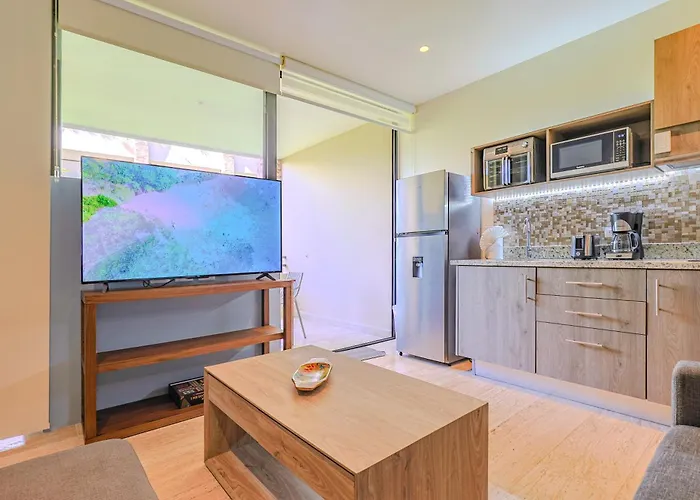 Chic With Roof Pool & Gym Near 5th & Appartement *